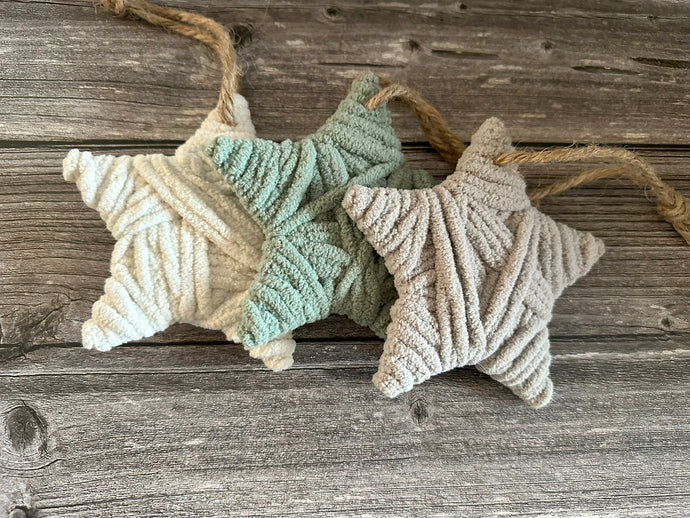 Set of 3 Yarn Stars (Kit or Finished)